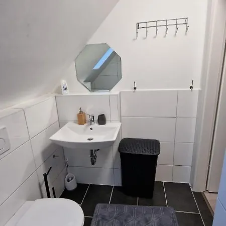 In Schoener Lage In Mg11 Bis Mg13 * Mönchengladbach