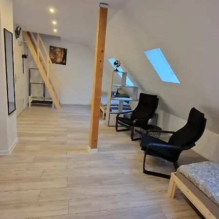 In Schoener Lage In Mg11 Bis Mg13 *