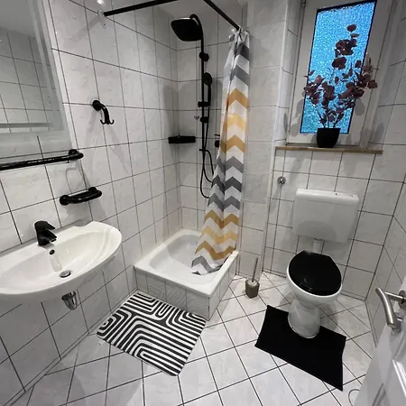 In Schoener Lage In Mg11 Bis Mg13 Apartmán *