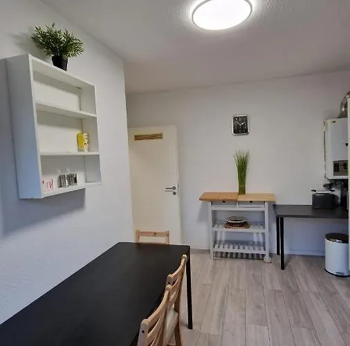 In Schoener Lage In Mg11 Bis Mg13 Lägenhet *