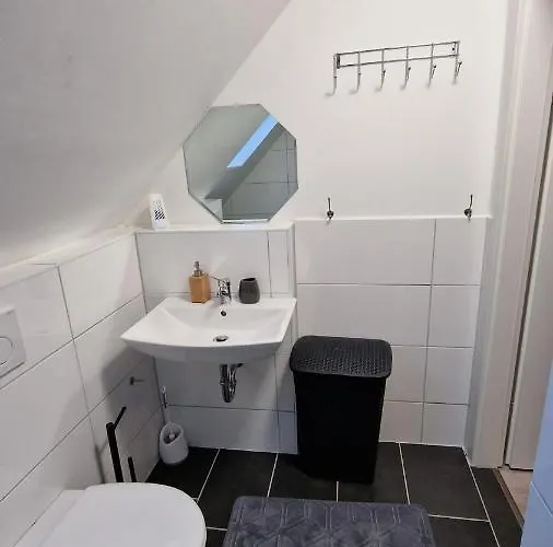 In Schoener Lage In Mg11 Bis Mg13 * Mönchengladbach